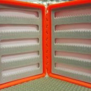 Box Columbia size M- 135х90х28 mm- magnet lock