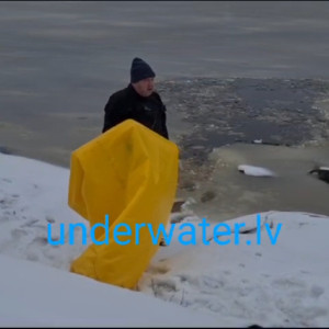 Water rescue capsule